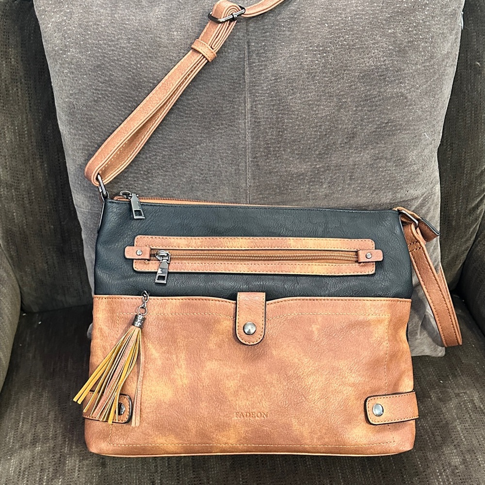 Fadeon Two-Tone Crossbody Bag with Tassel